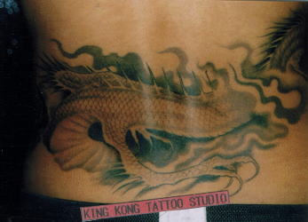神戸タトゥー,神戸刺青,刺青神戸,神戸tattoo,龍,黒,腰,一周,和彫り,彫り物,カラス彫り